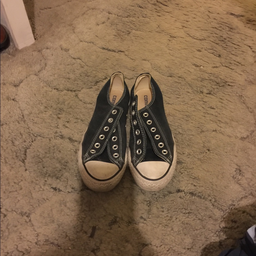 Black Converse.